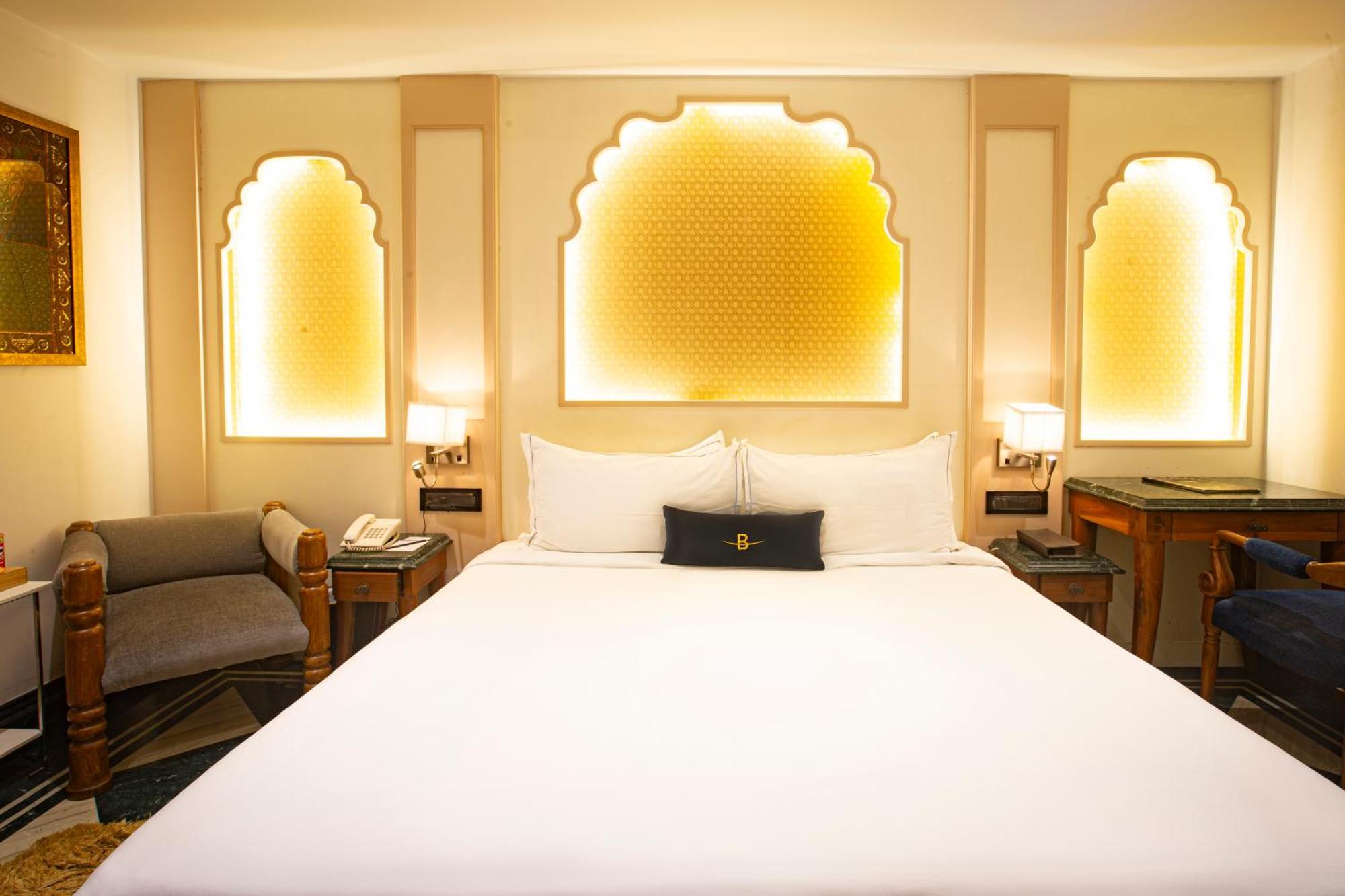 Hotel Bawa Continental Bombay Esterno foto